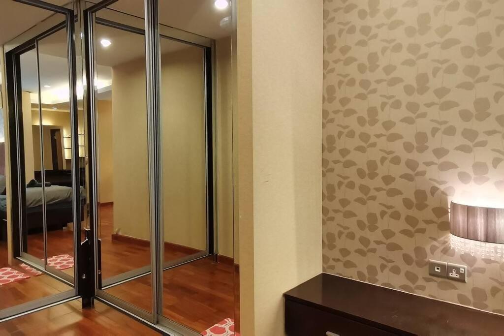 Klcc Luxurious 2 Floors 5br For 15pax Kuala Lumpur