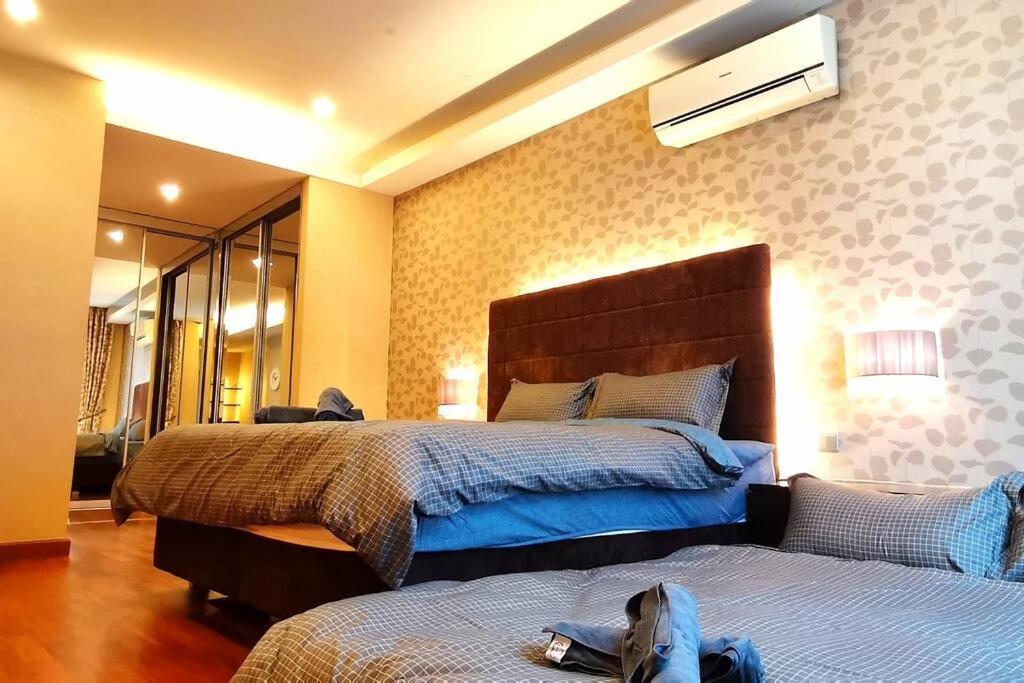 Klcc Luxurious 2 Floors 5br For 15pax * Kuala Lumpur