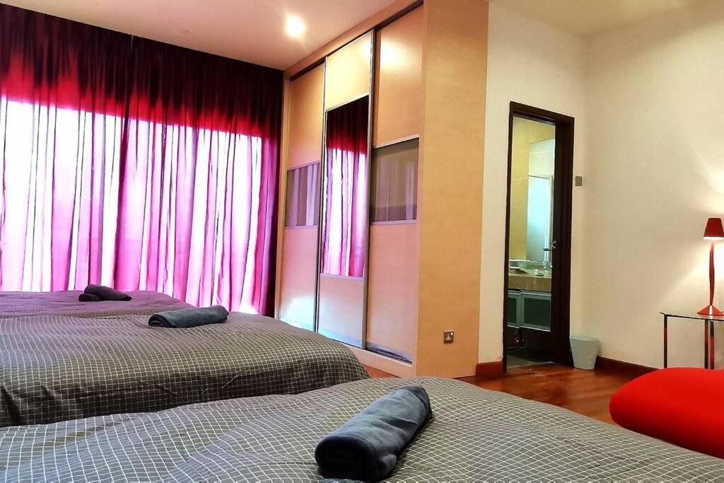 Klcc Luxurious 2 Floors 5br For 15pax * Kuala Lumpur