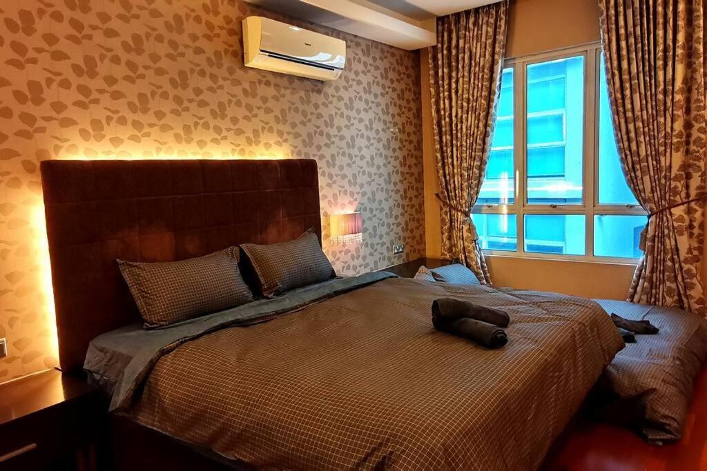Apartment Klcc Luxurious 2 Floors 5br For 15pax *