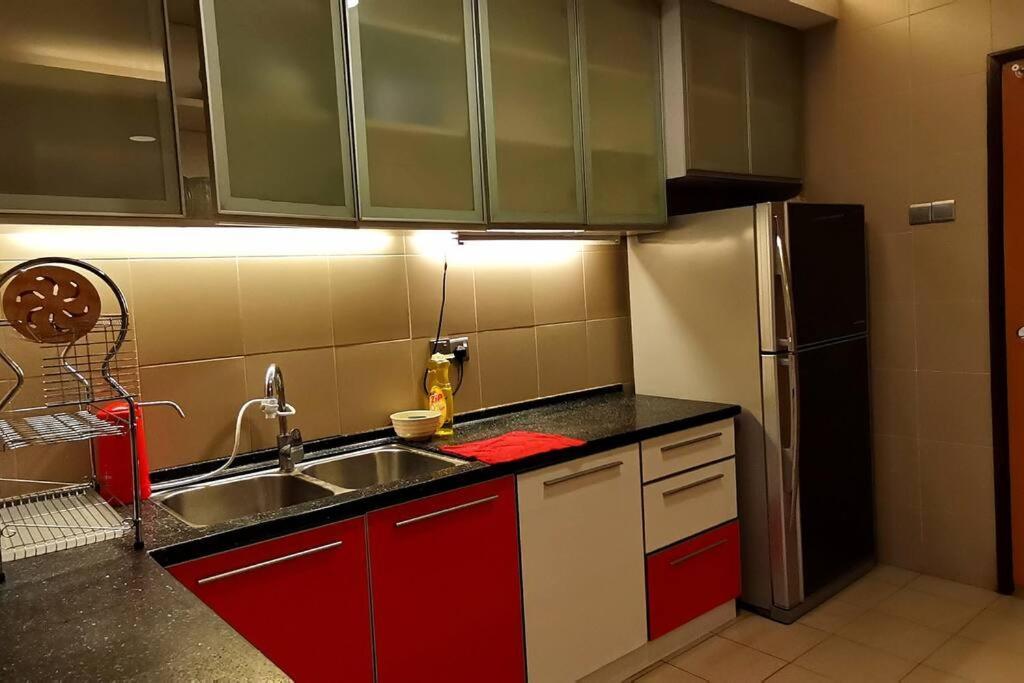 Klcc Luxurious 2 Floors 5br For 15pax * Kuala Lumpur