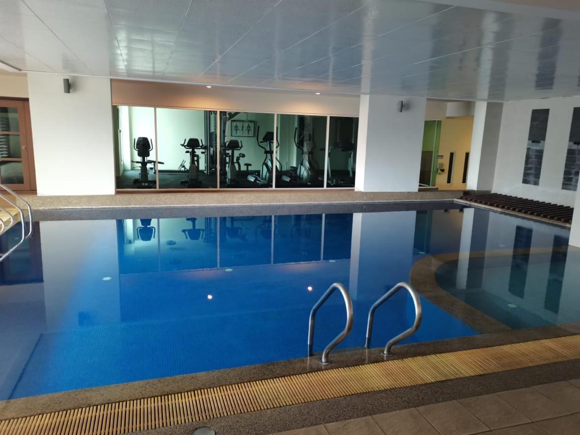 Apartment Klcc Luxurious 2 Floors 5br For 15pax Kuala Lumpur