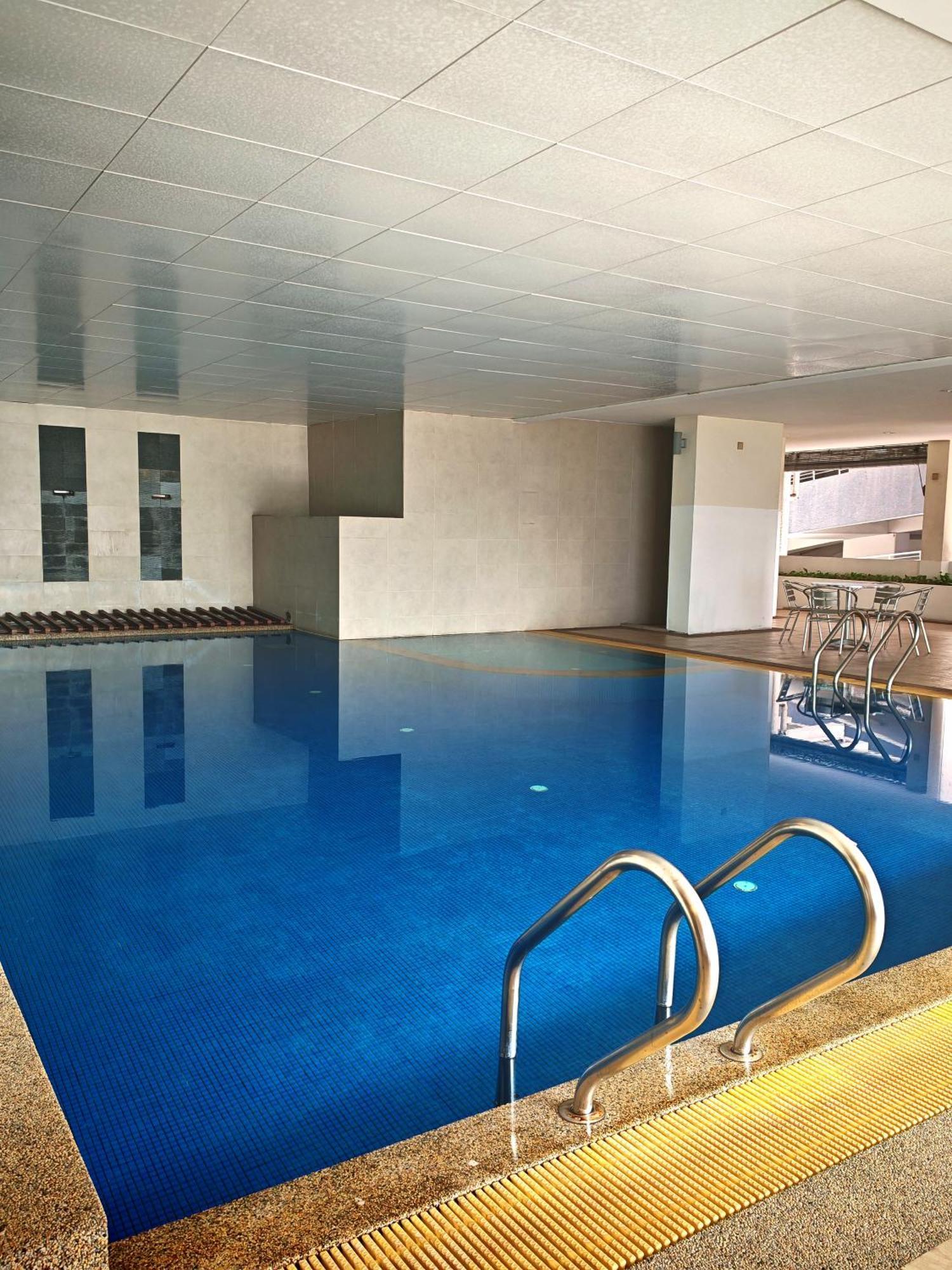 Klcc Luxurious 2 Floors 5br For 15pax Apartment *